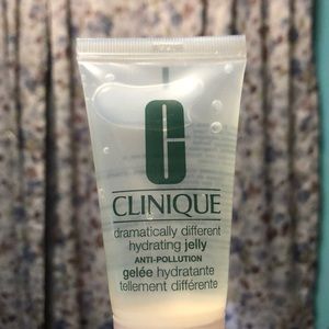 Clinique Dramatically Different Hydrating Jelly